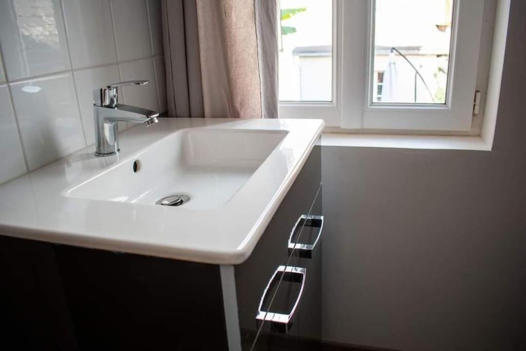 Studio Charmant Confortable Tv Centre Ville Louviers Dış mekan fotoğraf